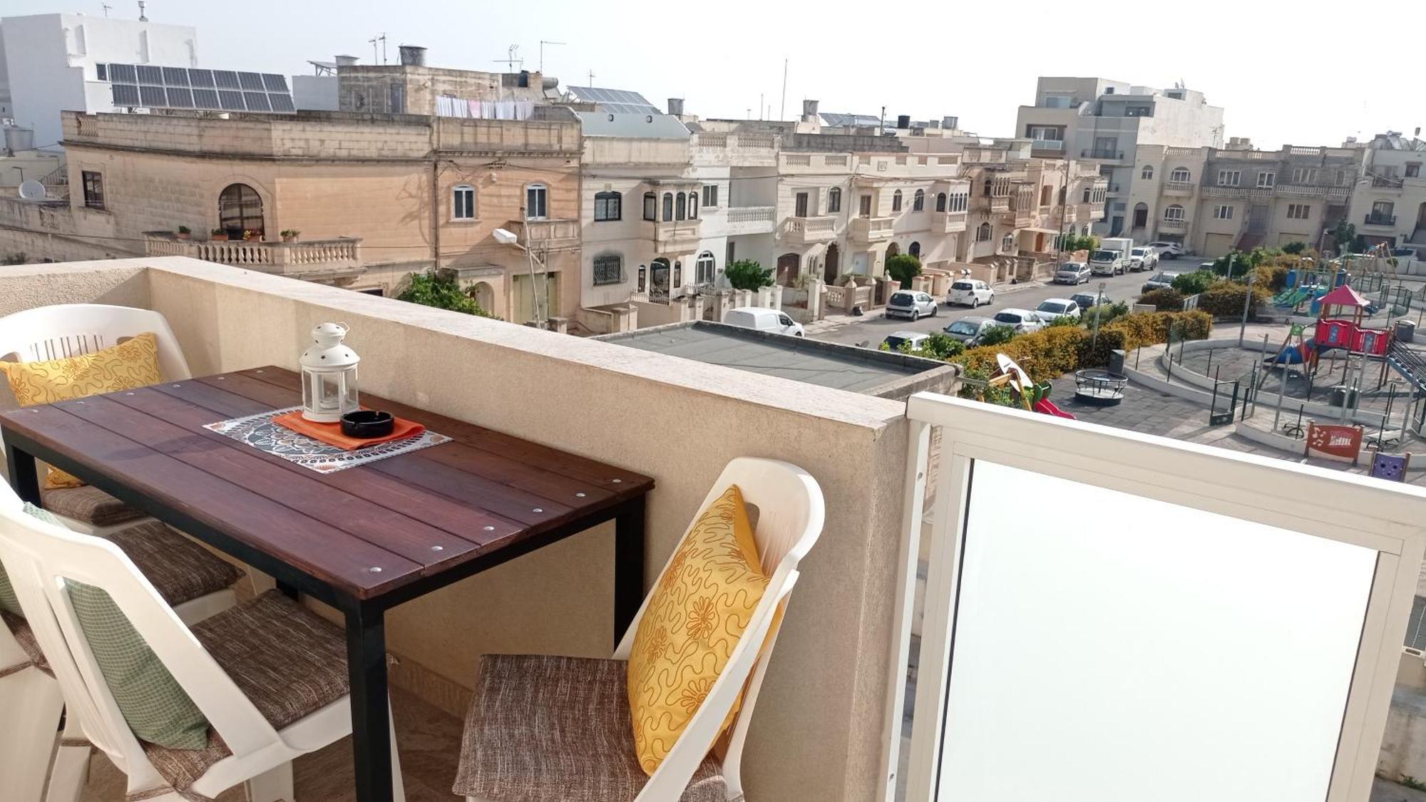 Joseph 2 Stylish Flat With Open Views, Just 4Km From The Airport Or Beach Siggiewi Ngoại thất bức ảnh